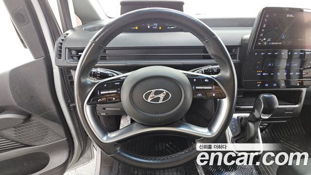 Hyundai Staria 2022 — photo 19