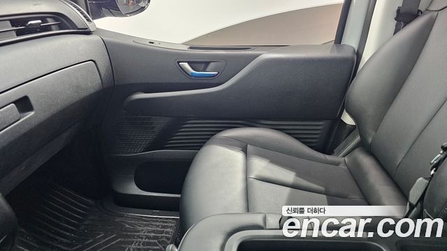 Hyundai Staria 2022 — photo 15