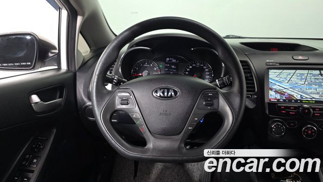 Kia K3 2016 — photo 19