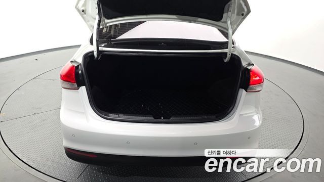 Kia K3 2016 — photo 27