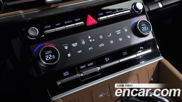 Hyundai Santafe 2025 — photo 19