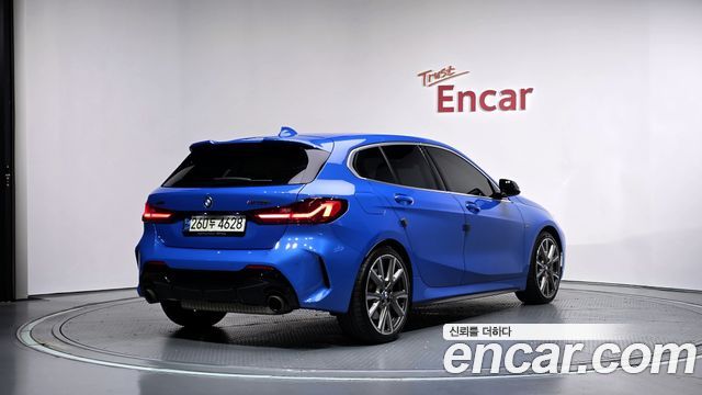 BMW 1-Series 2021 — photo 2