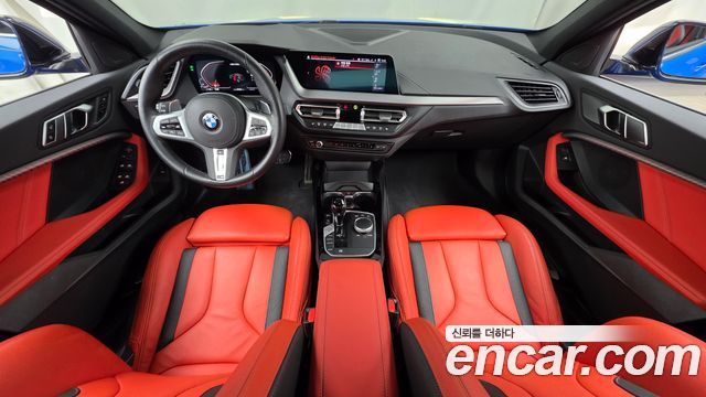 BMW 1-Series 2021 — photo 10