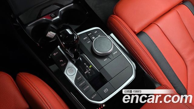 BMW 1-Series 2021 — photo 12