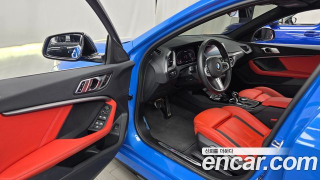BMW 1-Series 2021 — photo 13
