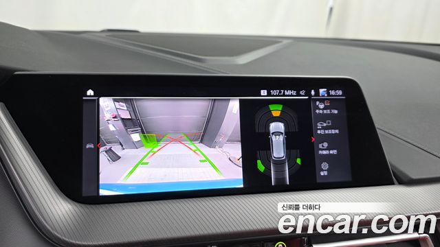 BMW 1-Series 2021 — photo 20