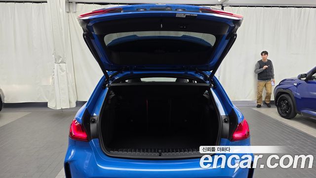 BMW 1-Series 2021 — photo 26