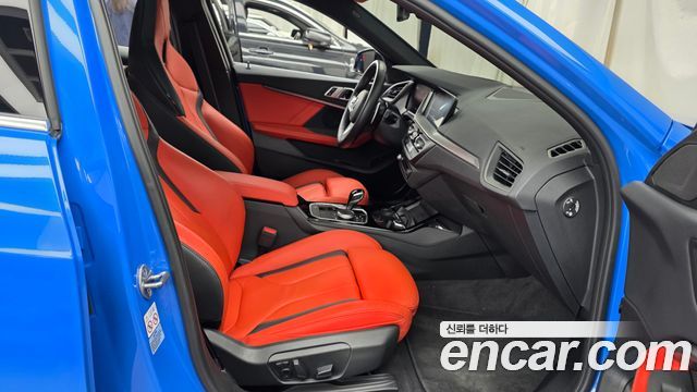 BMW 1-Series 2021 — photo 16