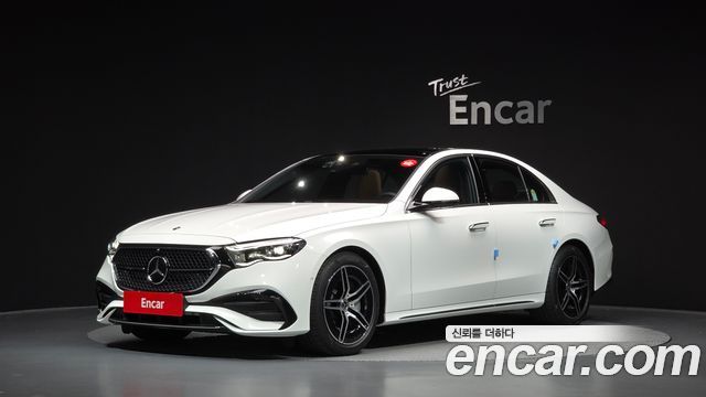Mercedes-Benz E-Class 2025 — photo 1