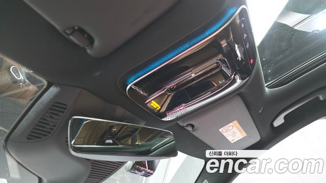 Mercedes-Benz E-Class 2025 — photo 31