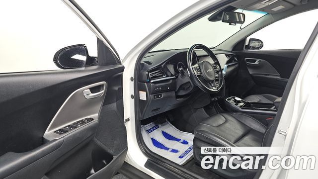 Kia Niro 2023 — photo 13