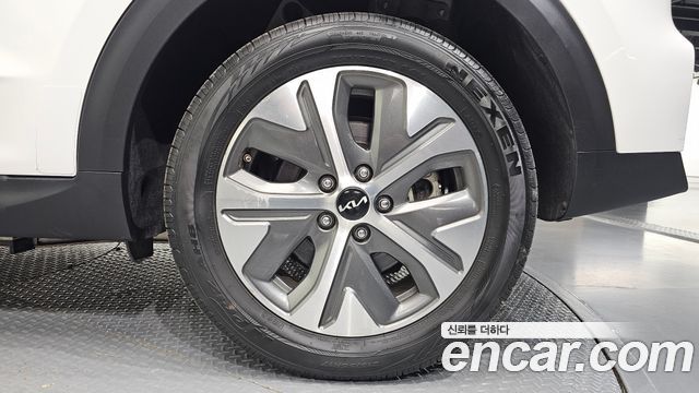 Kia Niro 2023 — photo 7