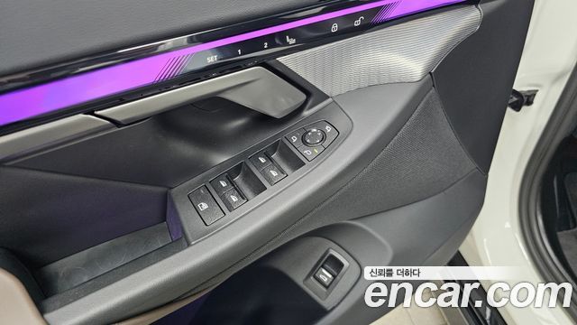 BMW 5-Series 2025 — photo 28