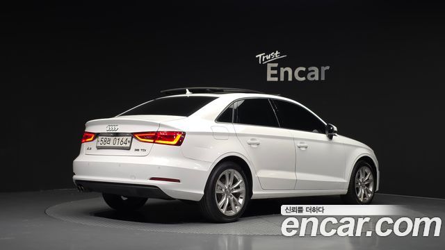 Audi A3 2016 — photo 2