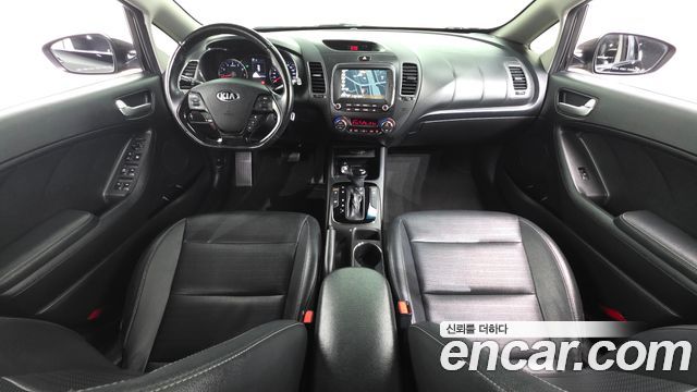 Kia K3 2016 — photo 7