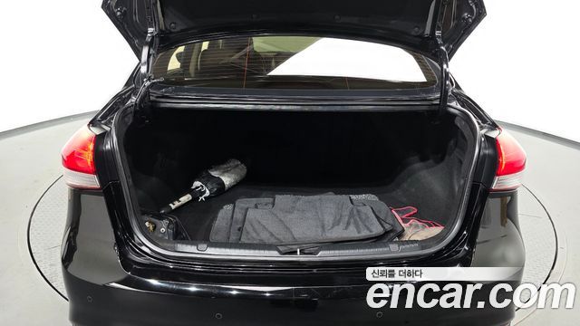 Kia K3 2016 — photo 17