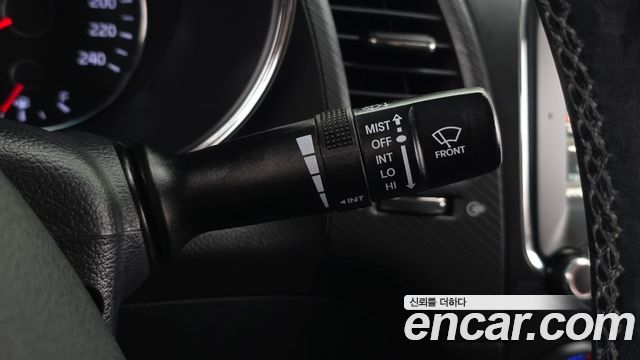 Kia K3 2016 — photo 20