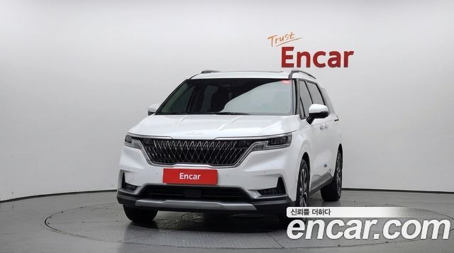 Kia Canival 2023 — photo 3