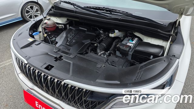 Kia Canival 2023 — photo 6