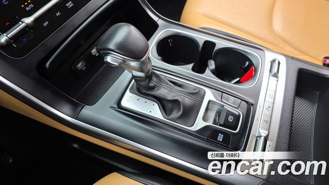 Kia Canival 2023 — photo 12