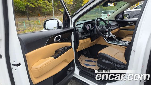 Kia Canival 2023 — photo 13