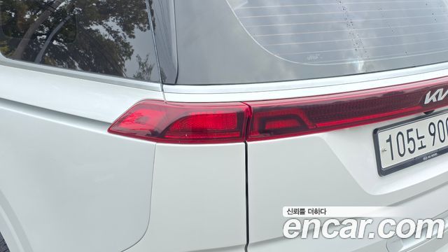 Kia Canival 2023 — photo 9