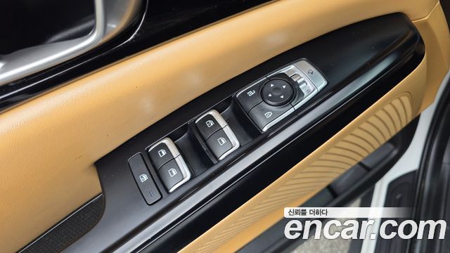Kia Canival 2023 — photo 28