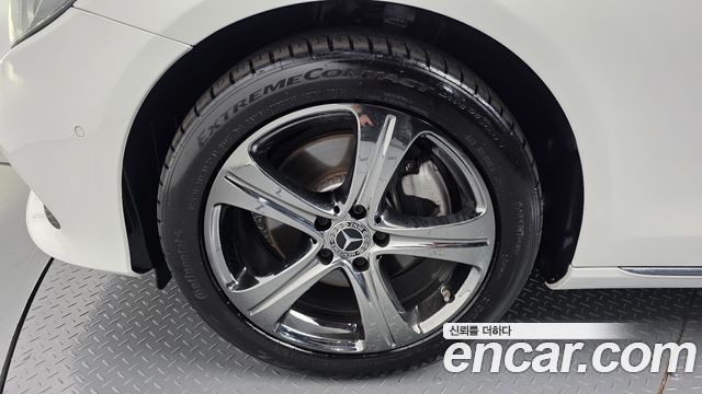 Mercedes-Benz E-Class 2019 — photo 5