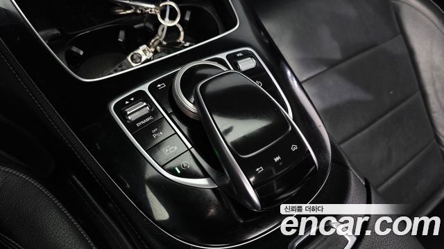Mercedes-Benz E-Class 2019 — photo 27