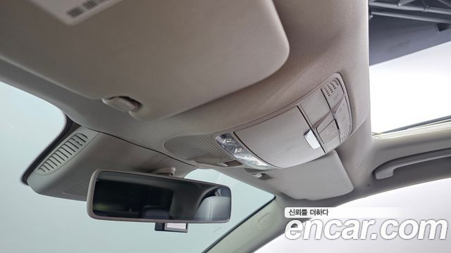 Mercedes-Benz E-Class 2019 — photo 32