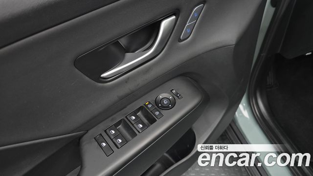 Hyundai Kona 2023 — photo 21