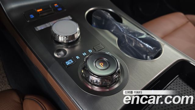Genesis GV70 2025 — photo 12