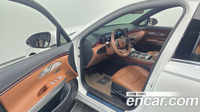 Genesis GV70 2025 — photo 17