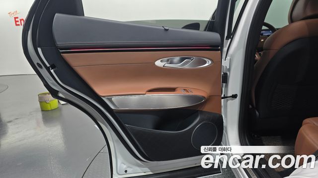Genesis GV70 2025 — photo 15