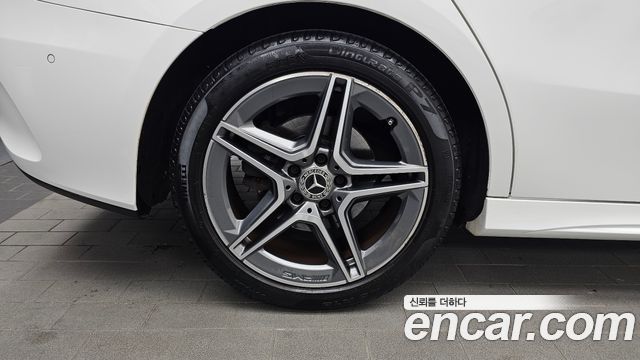 Mercedes-Benz A-Class 2022 — photo 5
