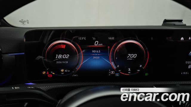 Mercedes-Benz A-Class 2022 — photo 11
