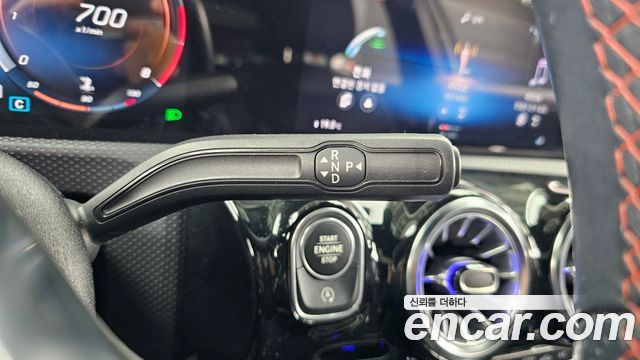 Mercedes-Benz A-Class 2022 — photo 12