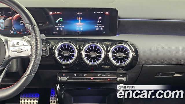 Mercedes-Benz A-Class 2022 — photo 19