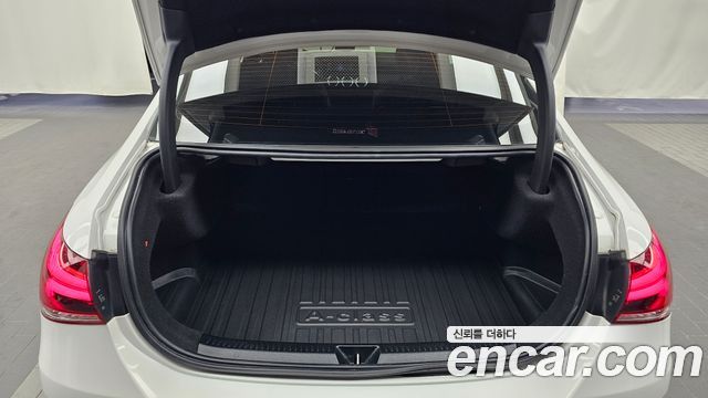 Mercedes-Benz A-Class 2022 — photo 25