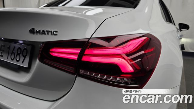 Mercedes-Benz A-Class 2022 — photo 9