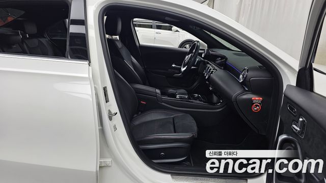Mercedes-Benz A-Class 2022 — photo 16