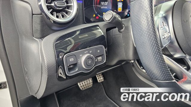Mercedes-Benz A-Class 2022 — photo 28