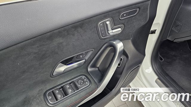 Mercedes-Benz A-Class 2022 — photo 30