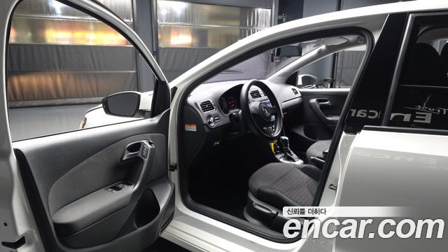 Volkswagen Polo 2014 — photo 10