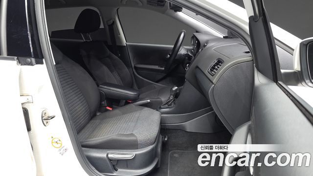 Volkswagen Polo 2014 — photo 11