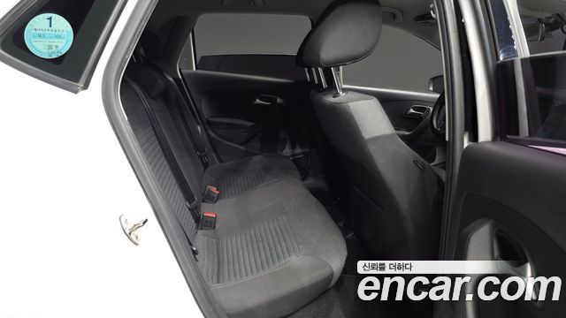 Volkswagen Polo 2014 — photo 12