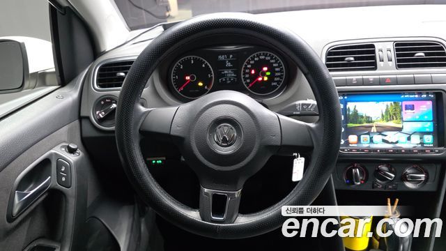 Volkswagen Polo 2014 — photo 13