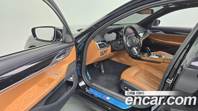 BMW 7-Series 2020 — photo 10