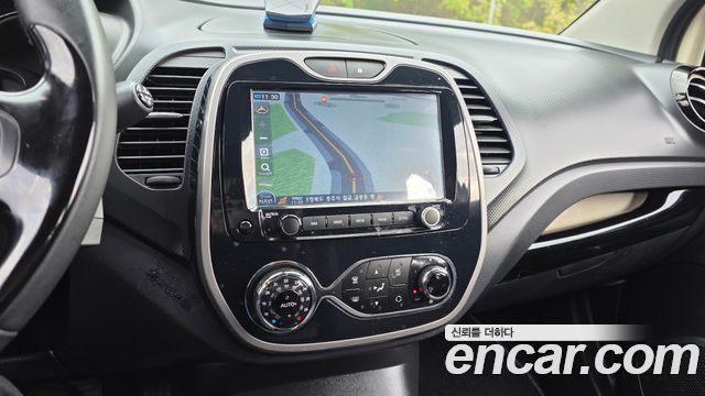 Renault Korea QM3 2015 — photo 18