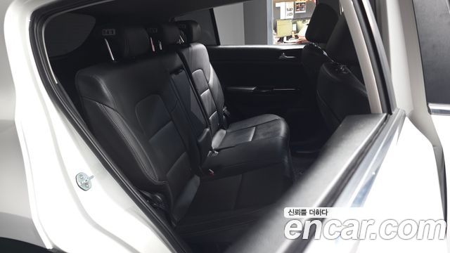 Kia Sportage 2018 — photo 18